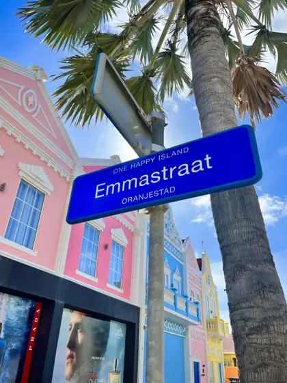 Straatnaam-bordje-scaled